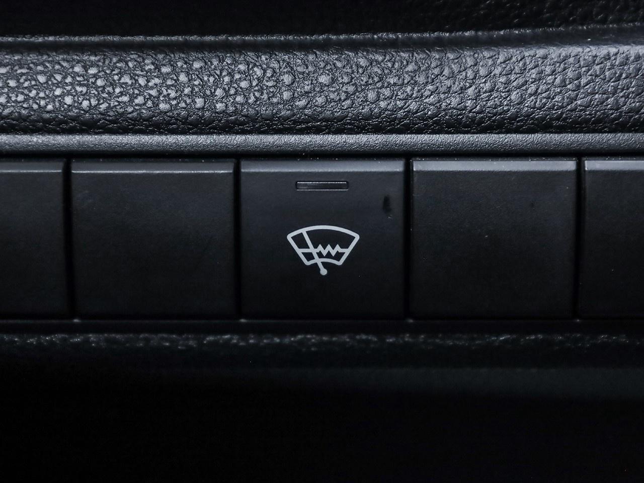 2020 Toyota Corolla LE Toyota Quality, Toyota Reliability! Photo