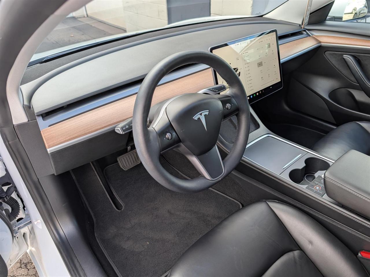 2021 Tesla Model 3 STANDARD RANGE PLUS Photo