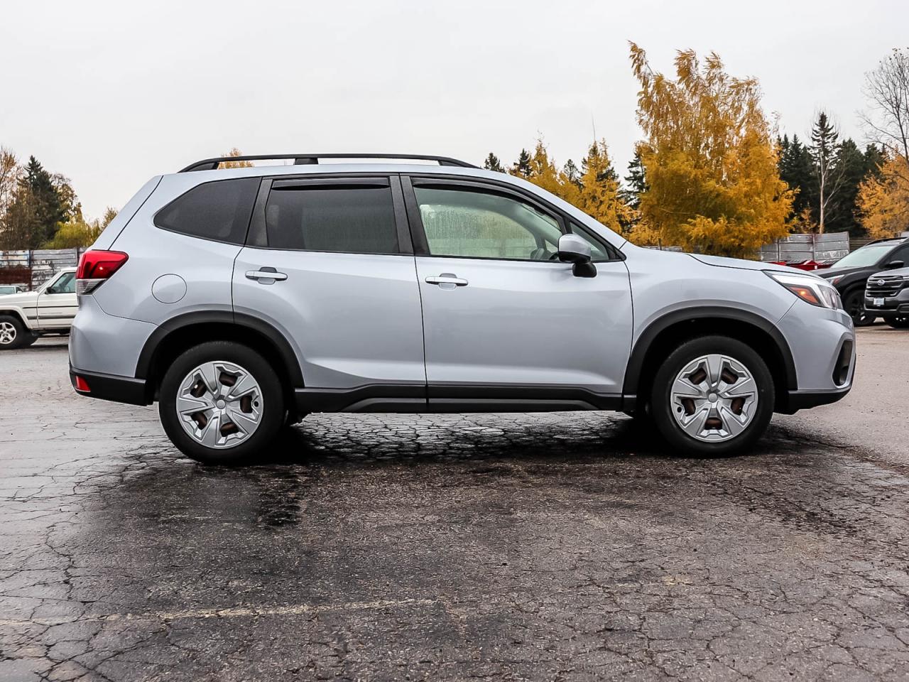 2019 Subaru Forester BASE Photo2