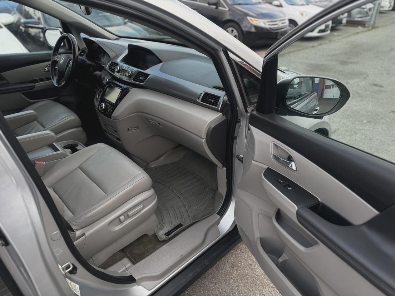 2015 Honda Odyssey EX-L with DVD Photo