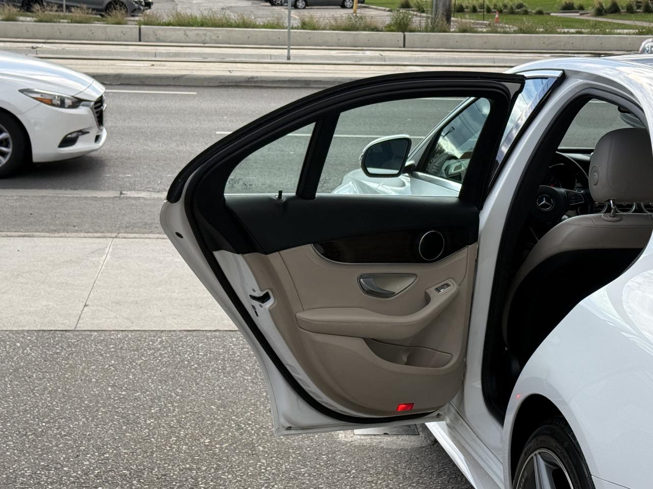 2016 Mercedes-Benz C-Class C300 //AMG SPORT | PANO | BACK UP CAMERA | LOADED Photo