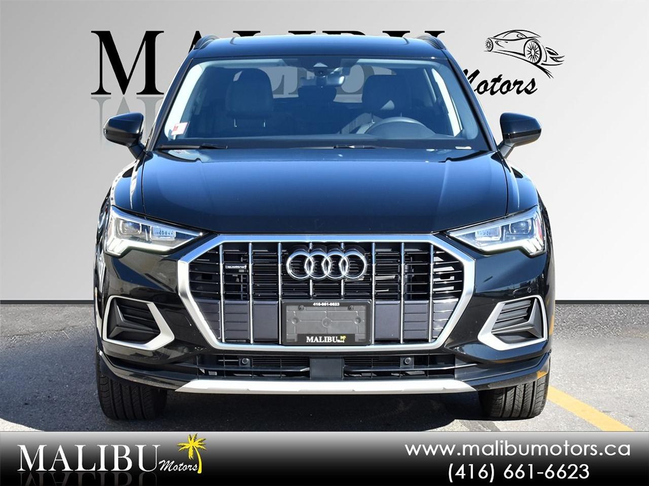 2025 Audi Q3 SUNR0OF Photo