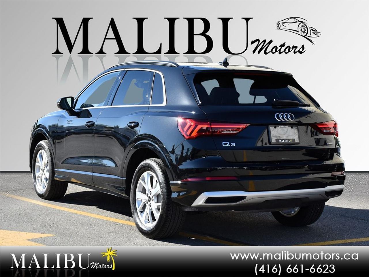 2025 Audi Q3 SUNR0OF Photo