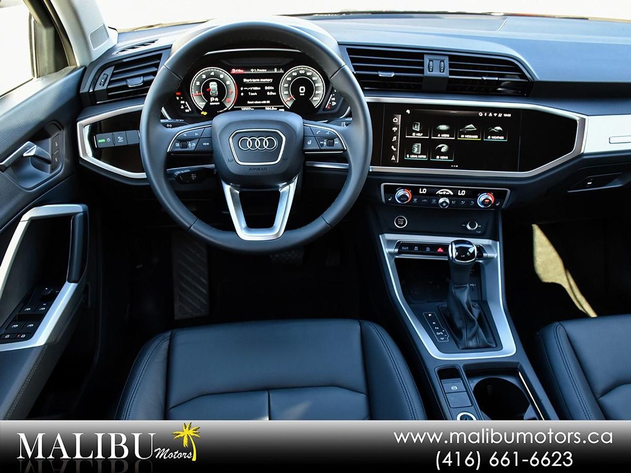 2025 Audi Q3 SUNR0OF Photo