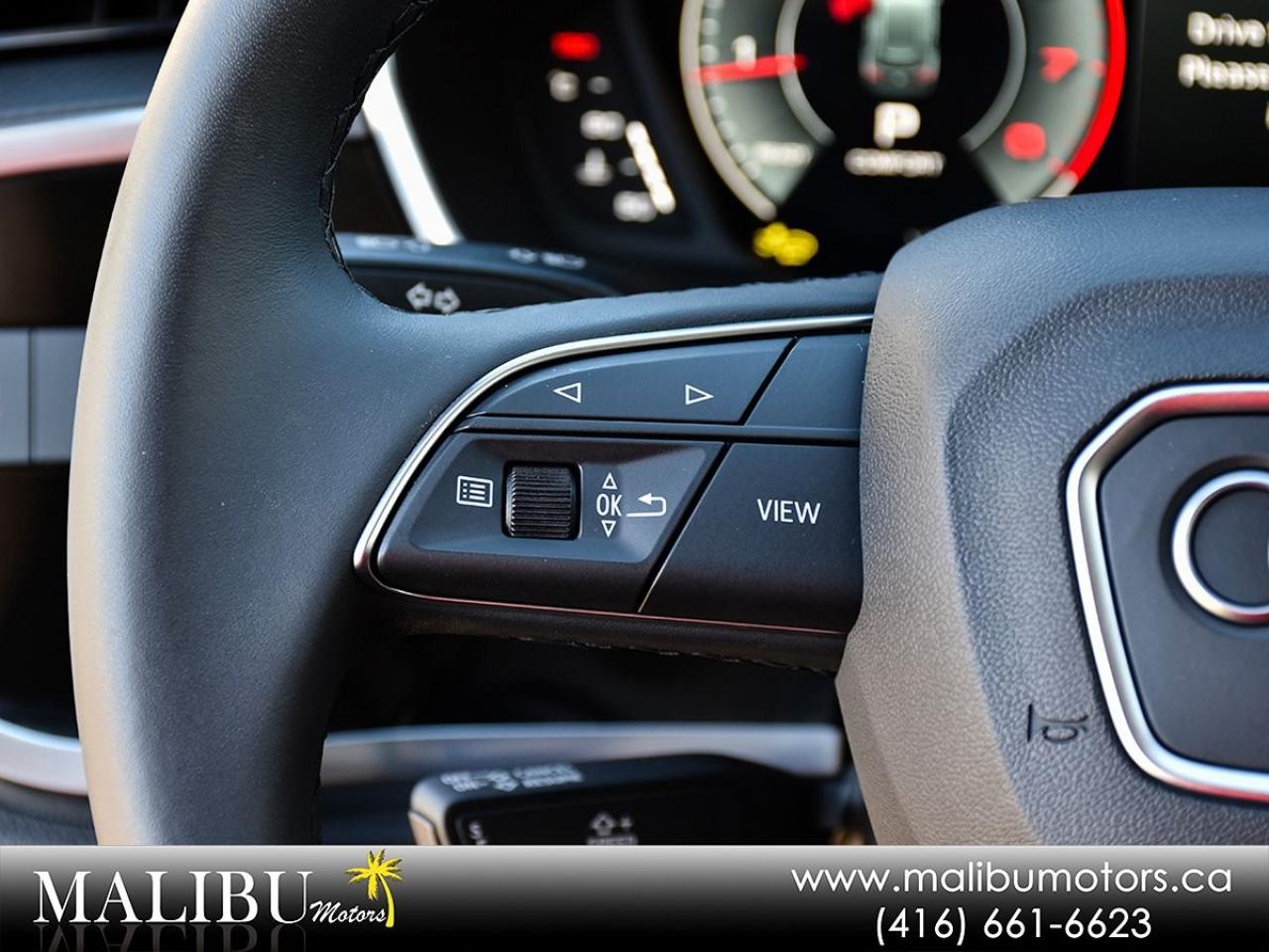 2025 Audi Q3 SUNR0OF Photo