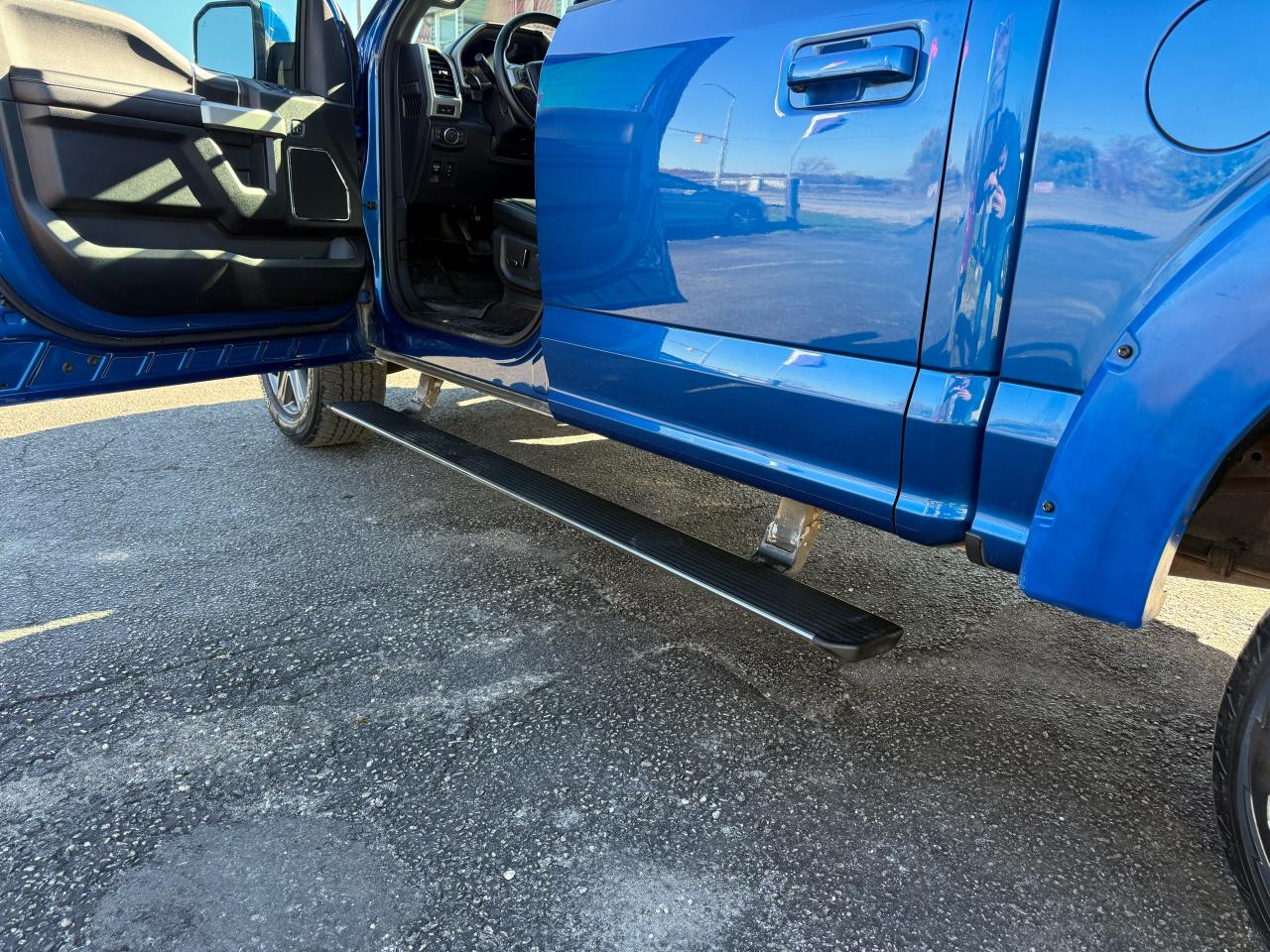 2018 Ford F-150 Lariat 4WD SuperCrew 5.5' Box Photo39