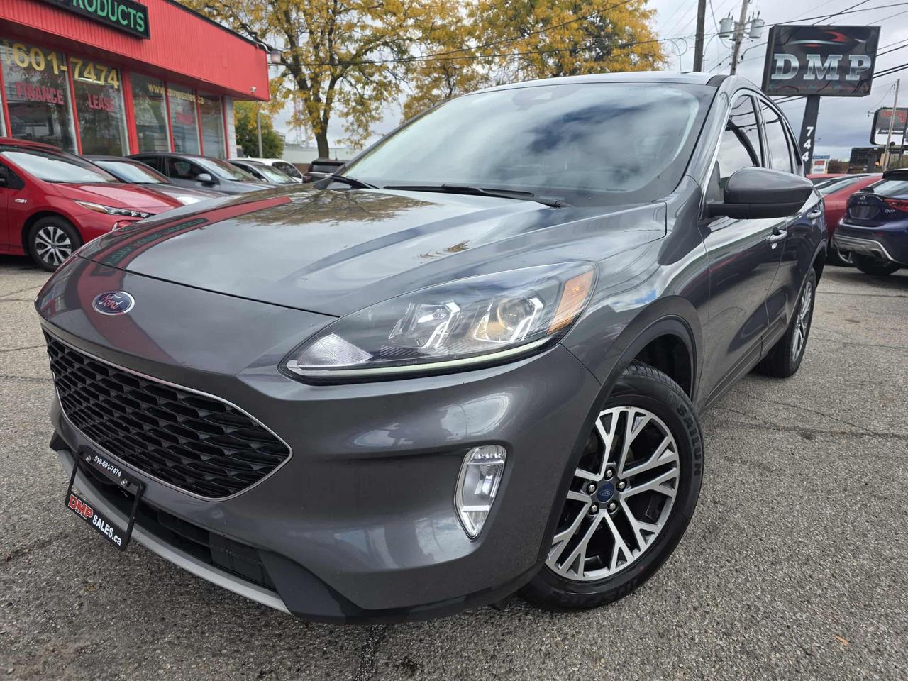 2022 Ford Escape SEL AWD Photo1
