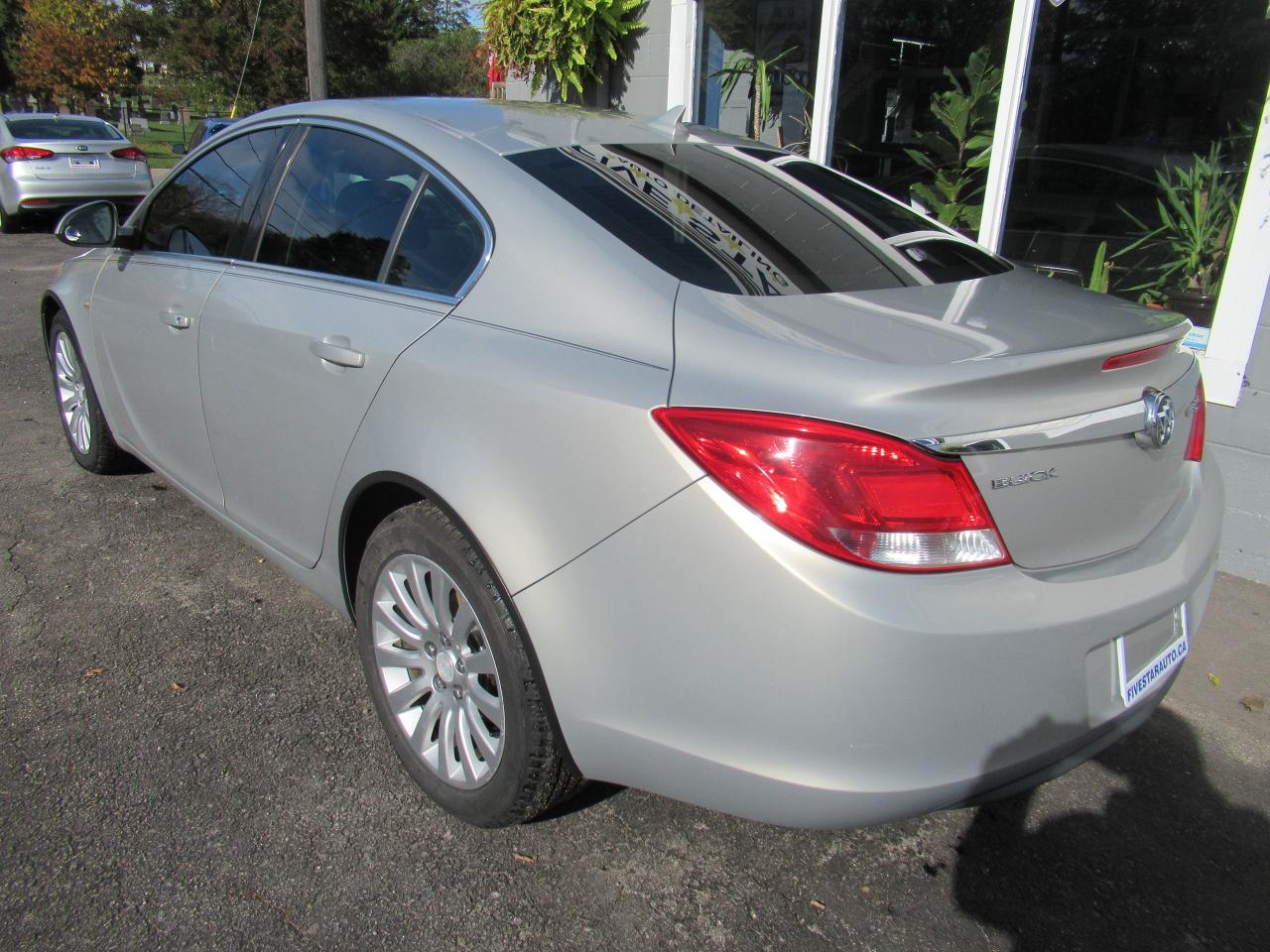 2011 Buick Regal CXL w/1SA - Photo #2