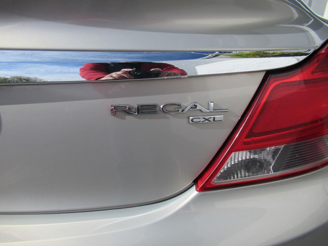 2011 Buick Regal CXL w/1SA Photo2