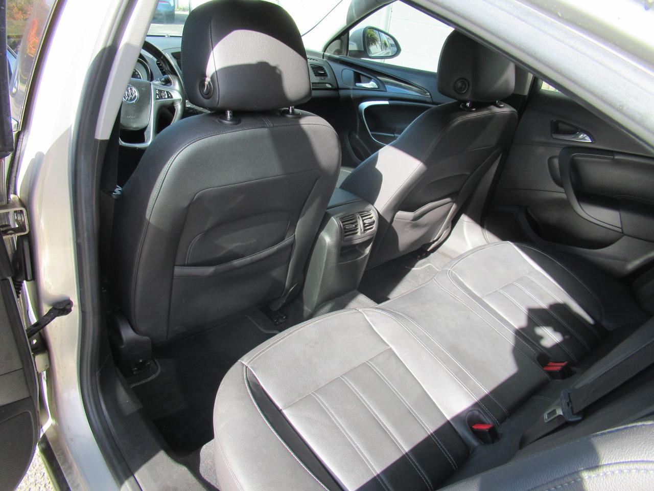2011 Buick Regal CXL w/1SA - Photo #6