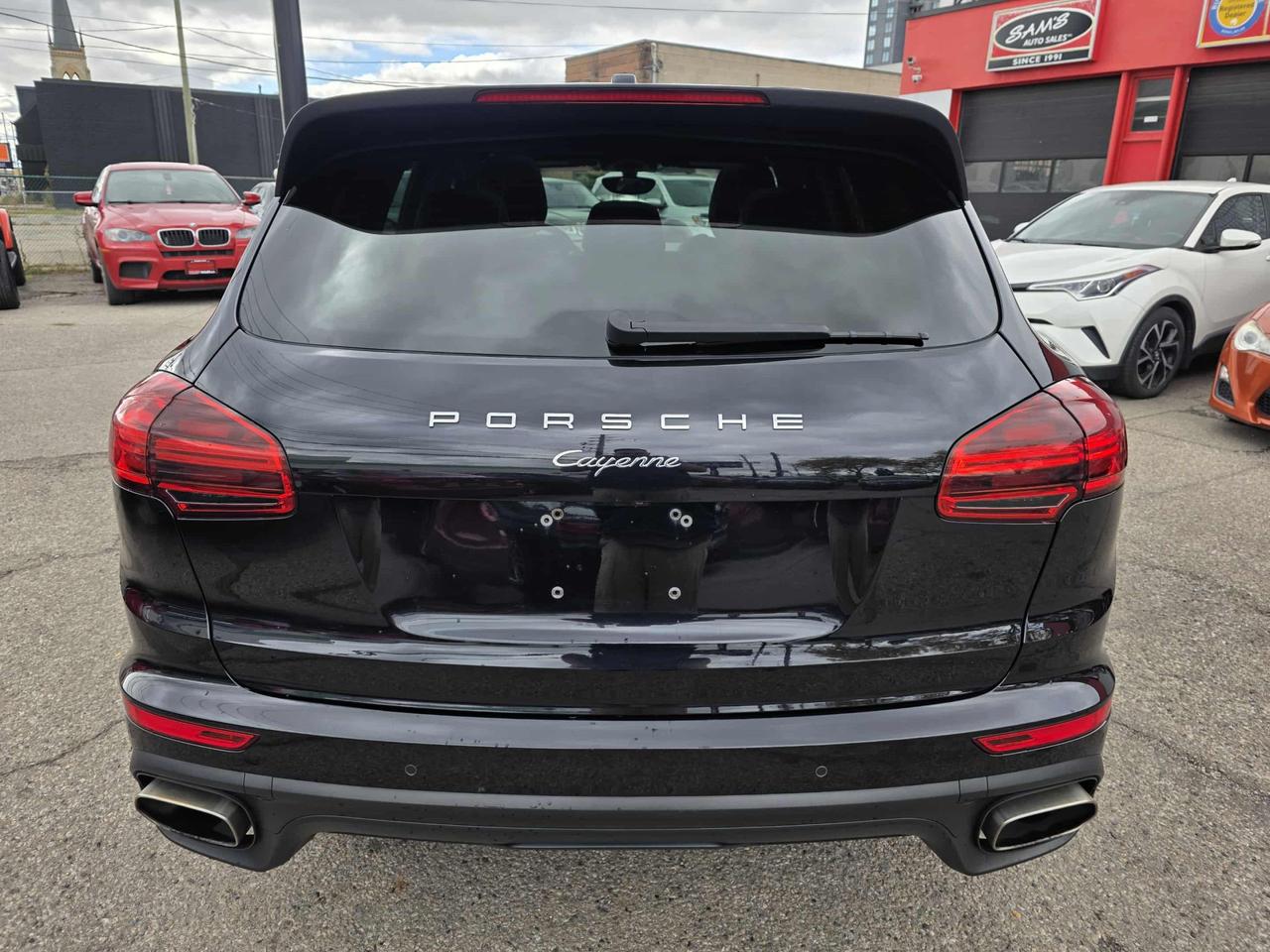 2017 Porsche Cayenne Platinum Edition AWD Photo