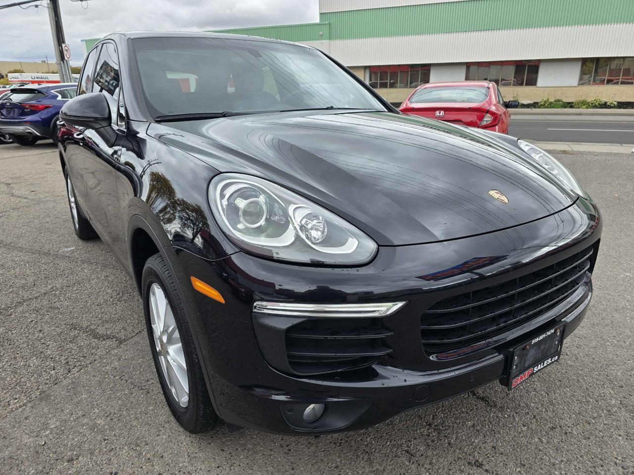 2017 Porsche Cayenne Platinum Edition AWD Photo