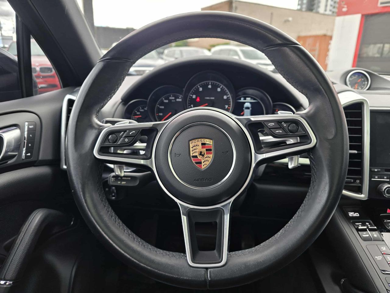 2017 Porsche Cayenne Platinum Edition AWD Photo