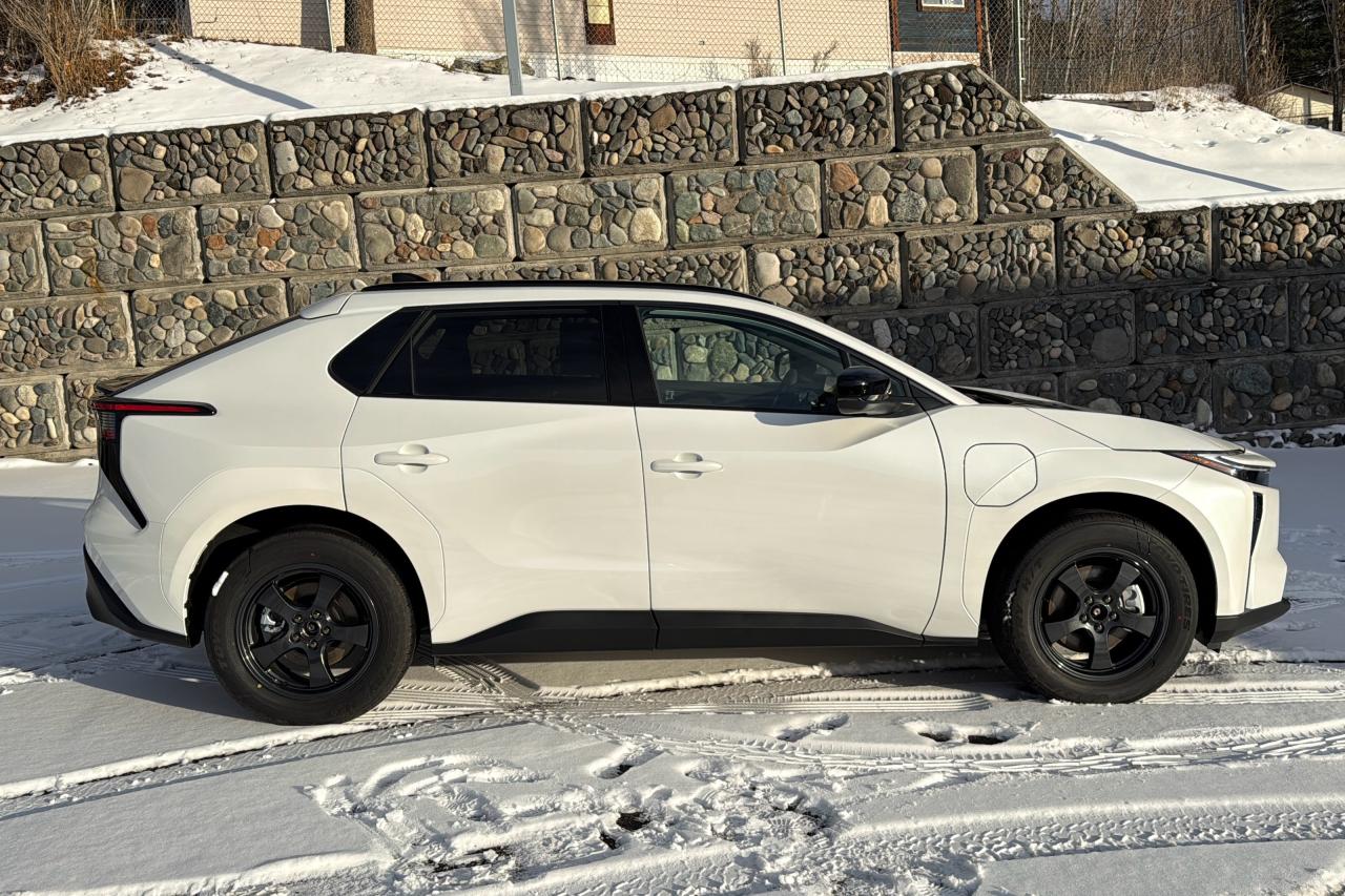 2026 Toyota bZ XLE AWD Photo