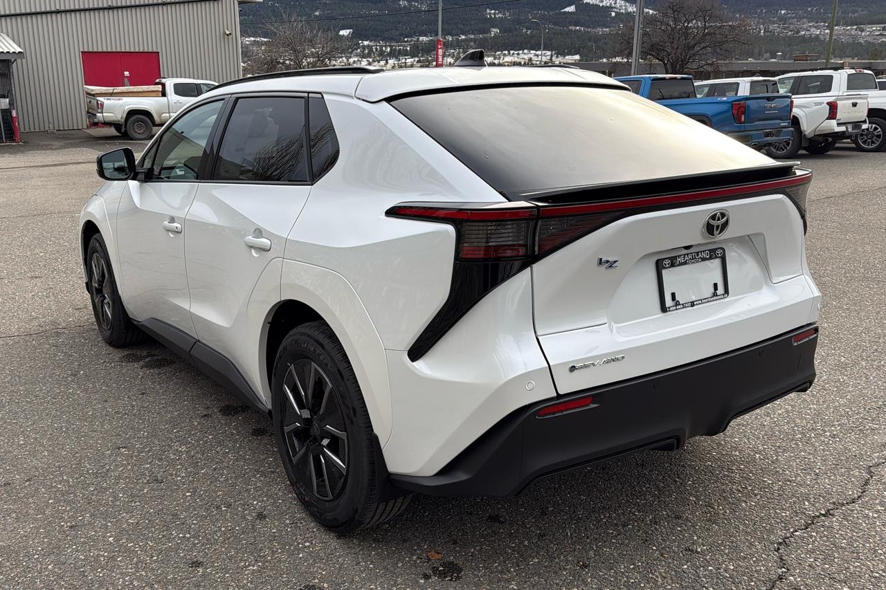 2026 Toyota bZ XLE AWD Photo4