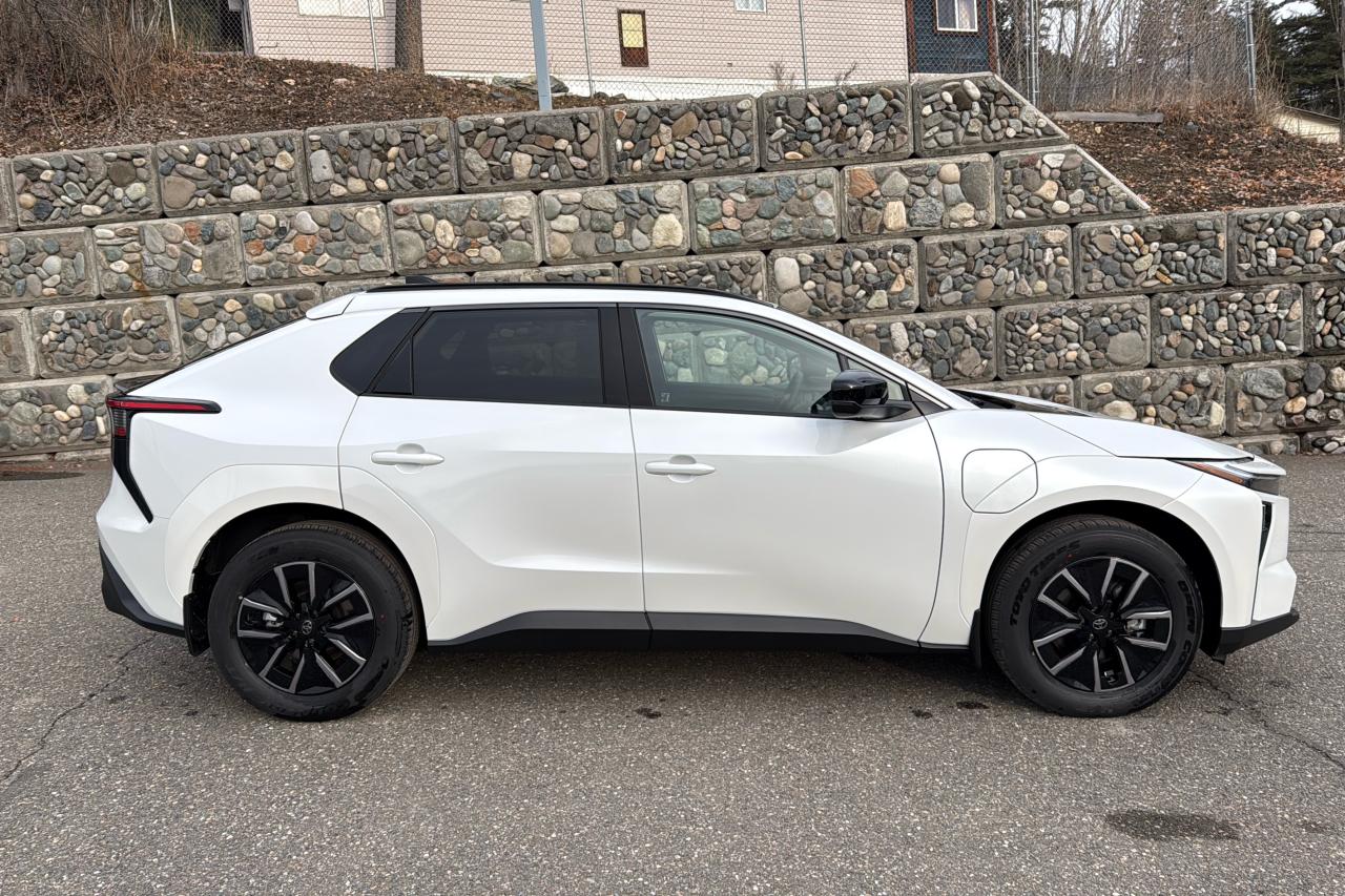 2026 Toyota bZ XLE AWD Photo