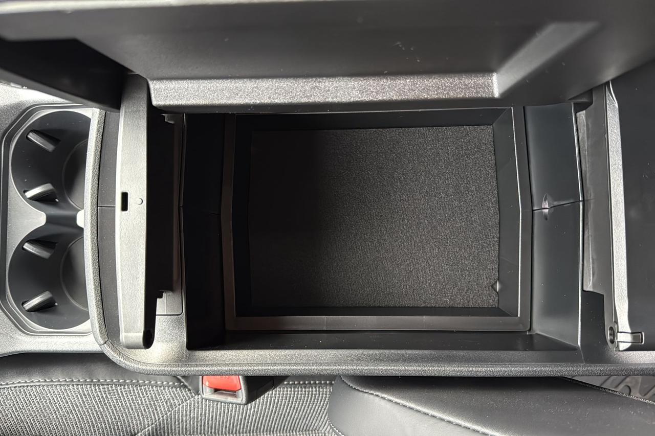 2026 Toyota bZ XLE AWD Photo