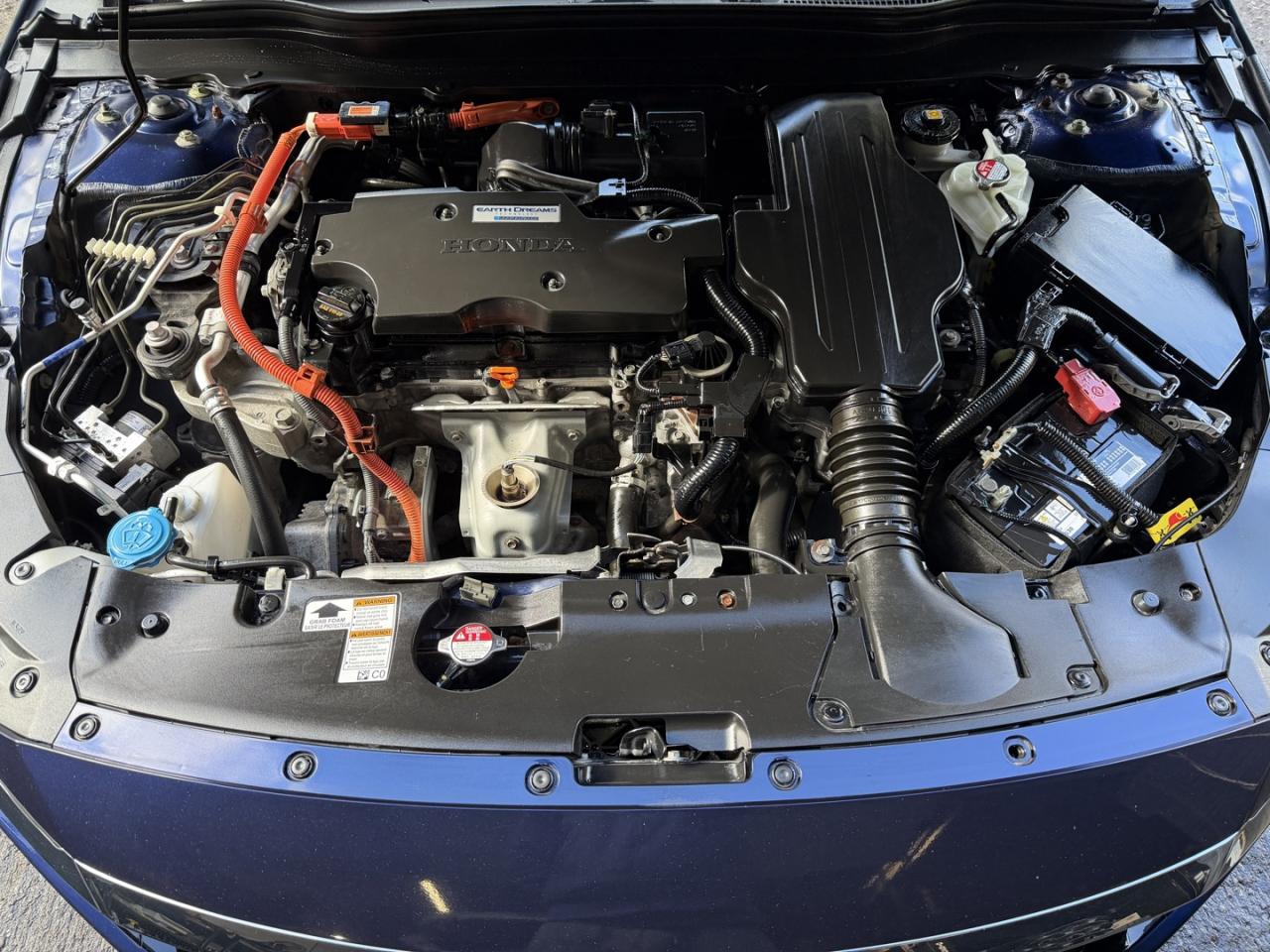 2018 Honda Accord Hybrid Touring - Photo #9