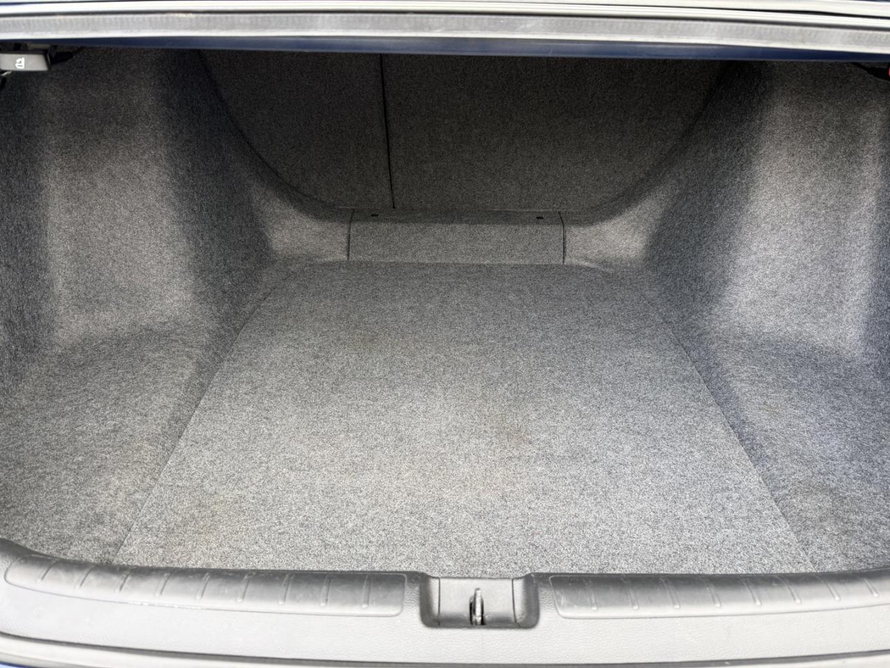 2018 Honda Accord Hybrid Touring - Photo #10