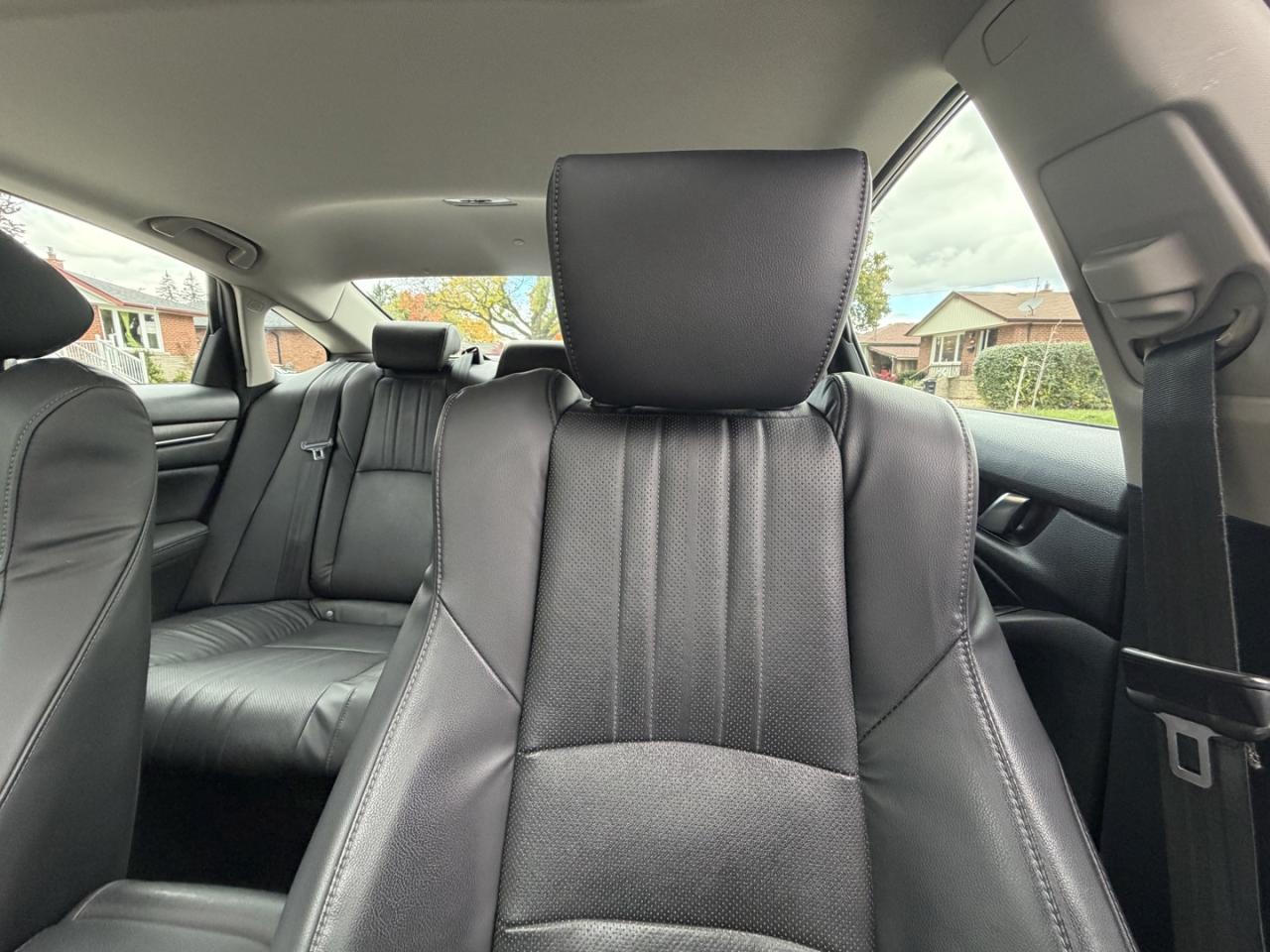 2018 Honda Accord Hybrid Touring - Photo #30