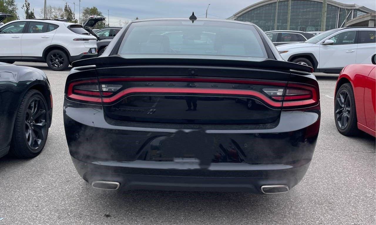 2023 Dodge Charger SXT AWD - Photo #5