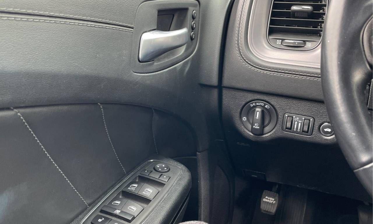 2023 Dodge Charger SXT AWD - Photo #9