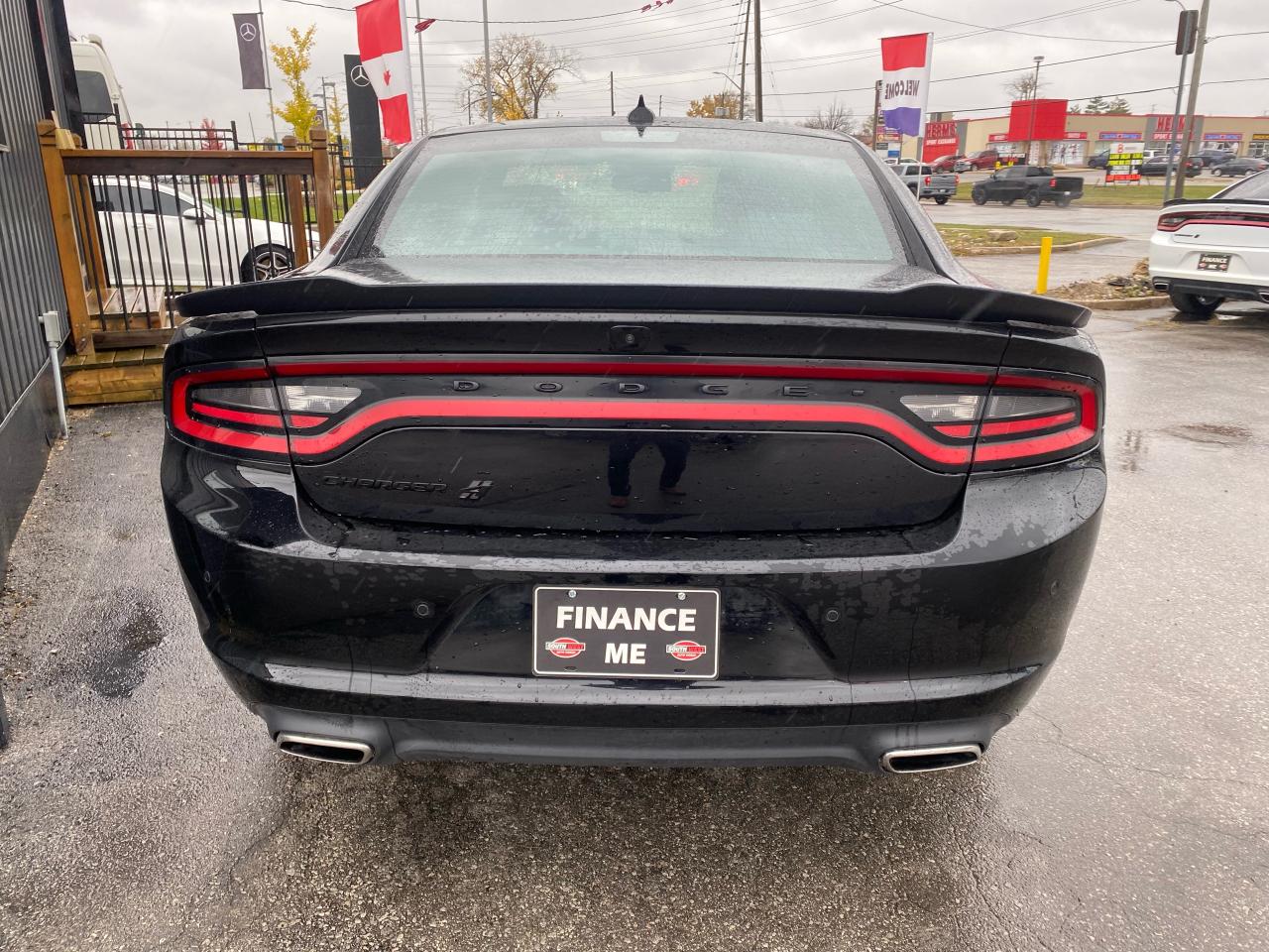 2023 Dodge Charger SXT AWD Photo3