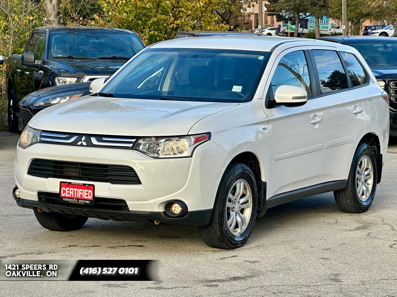 2014 Mitsubishi Outlander SE Photo2