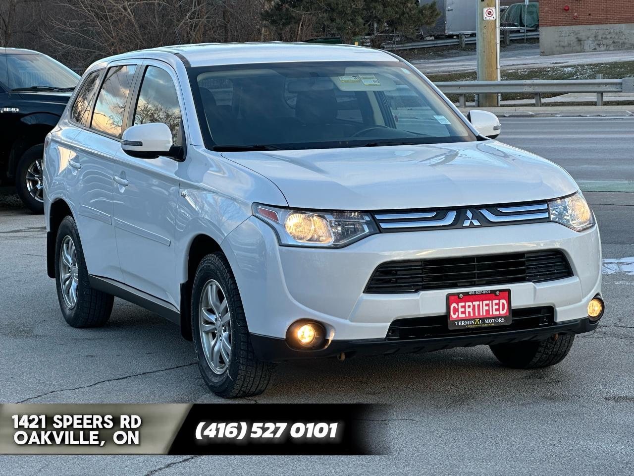 2014 Mitsubishi Outlander SE - Photo #2