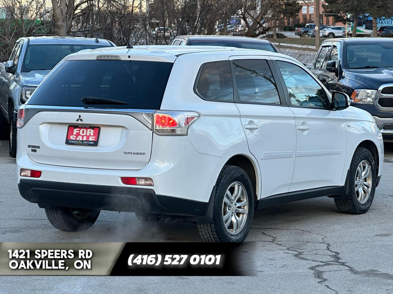 2014 Mitsubishi Outlander SE Photo3