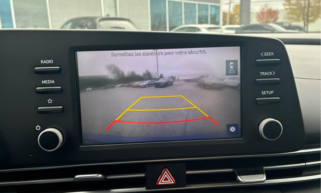 2021 Hyundai Elantra Preferred IVT - Photo #5