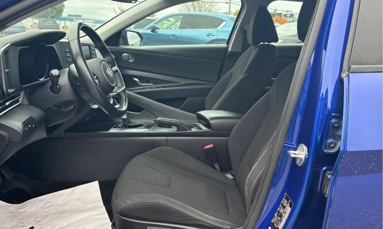 2021 Hyundai Elantra Preferred IVT - Photo #4