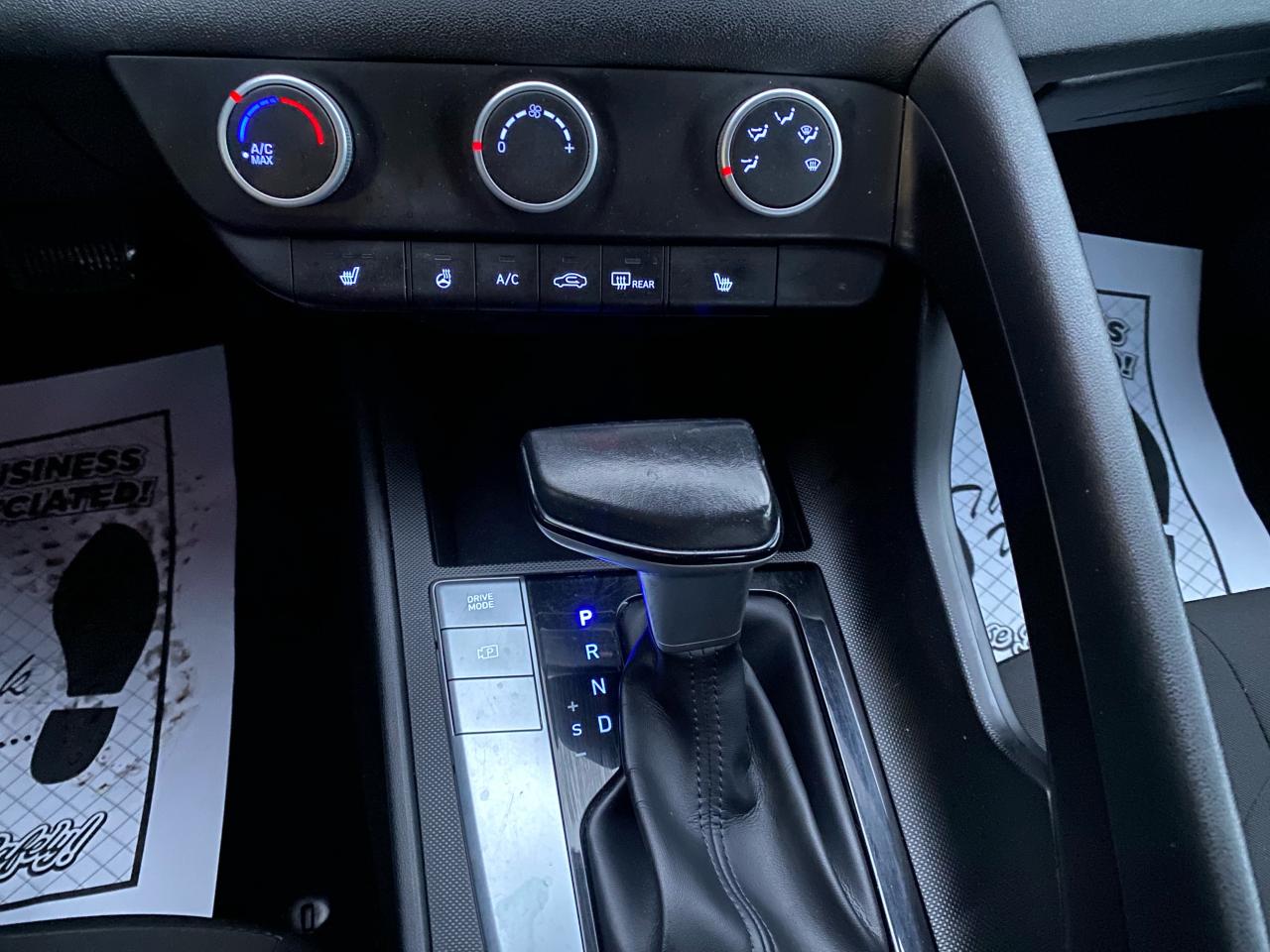 2021 Hyundai Elantra Preferred IVT Photo