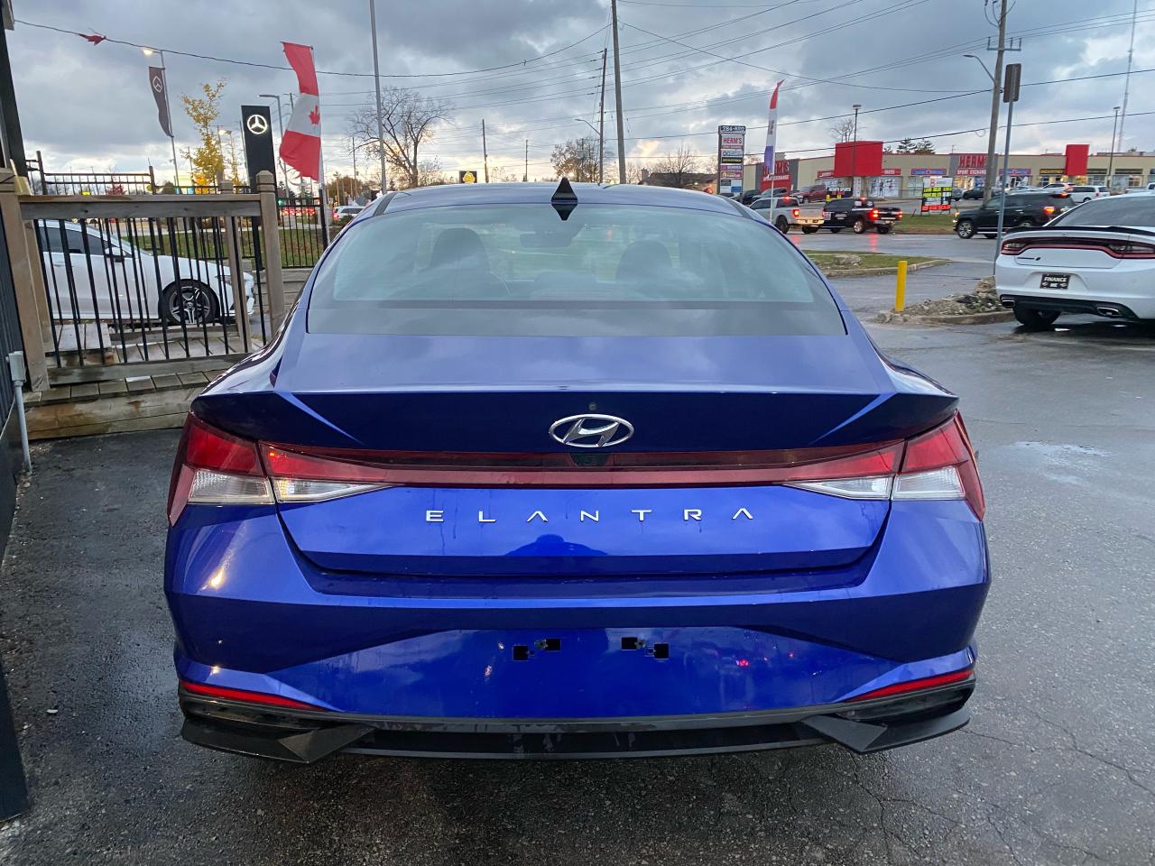 2021 Hyundai Elantra Preferred IVT Photo