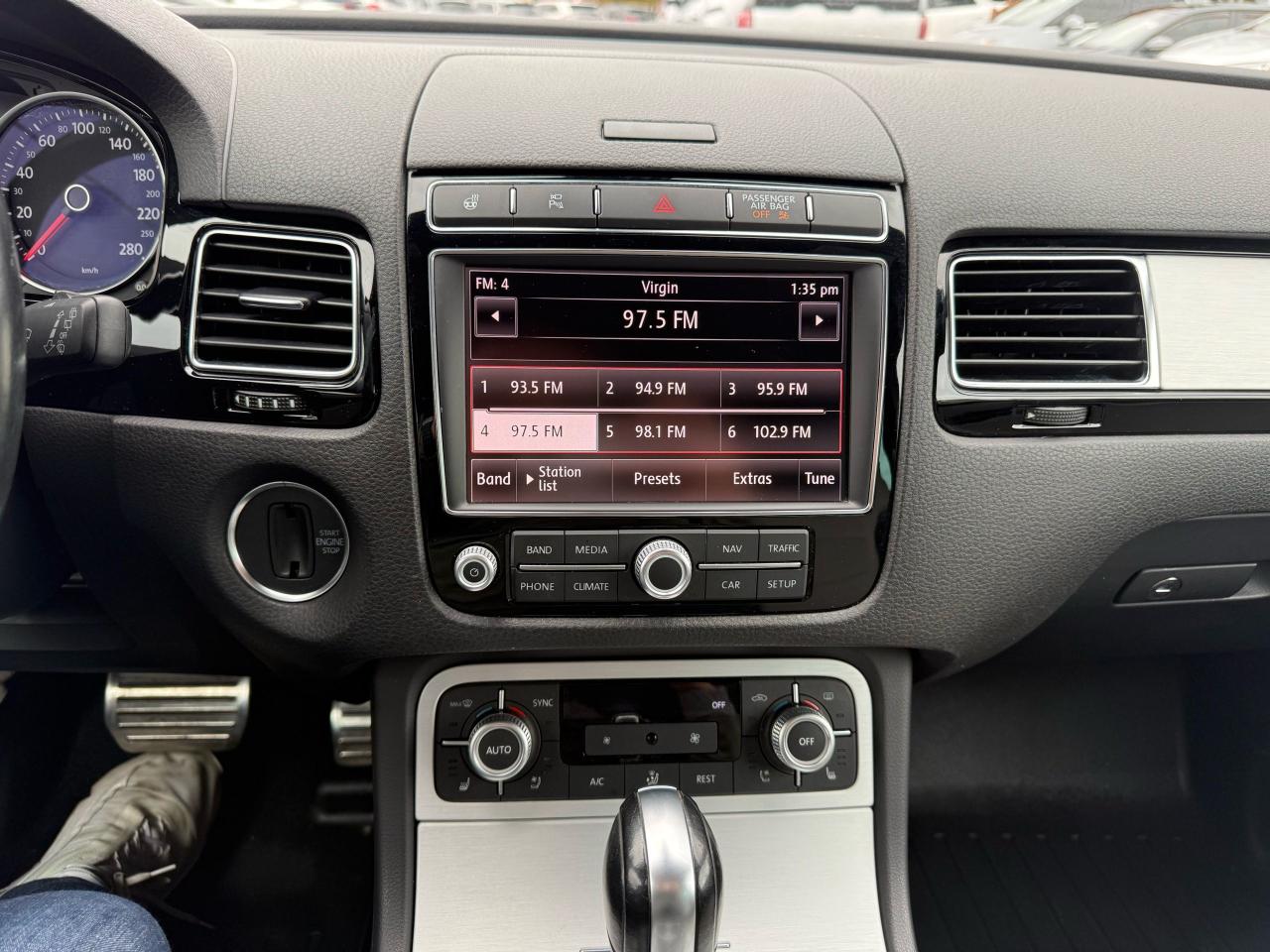 2017 Volkswagen Touareg Wolfsburg Edition Photo18