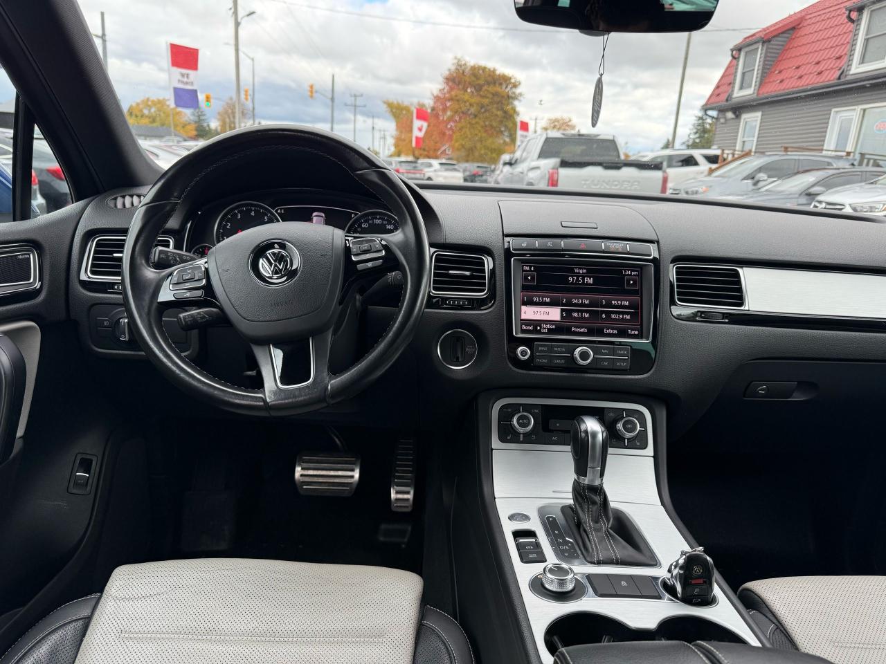 2017 Volkswagen Touareg Wolfsburg Edition Photo