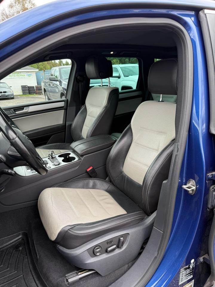 2017 Volkswagen Touareg Wolfsburg Edition Photo