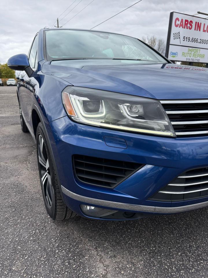 2017 Volkswagen Touareg Wolfsburg Edition Photo