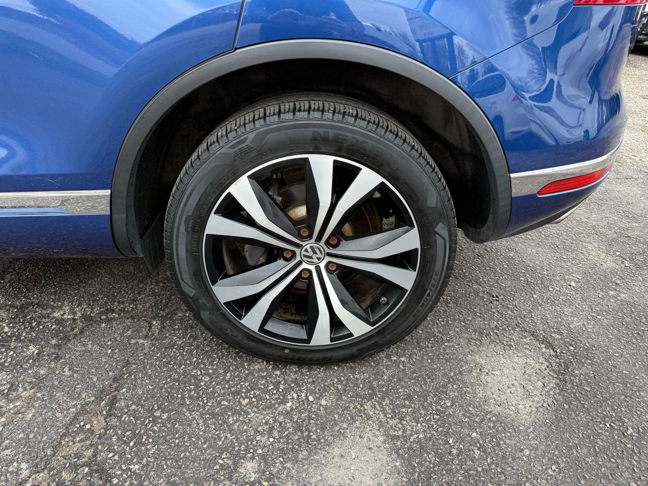 2017 Volkswagen Touareg Wolfsburg Edition Photo