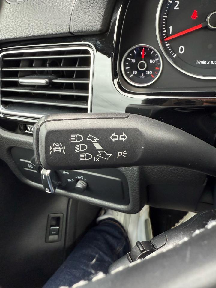 2017 Volkswagen Touareg Wolfsburg Edition Photo