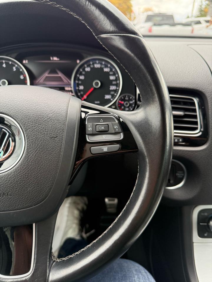 2017 Volkswagen Touareg Wolfsburg Edition Photo