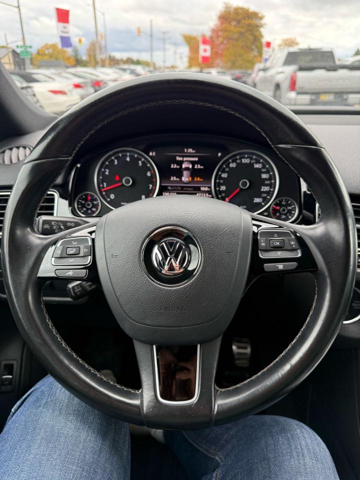 2017 Volkswagen Touareg Wolfsburg Edition Photo