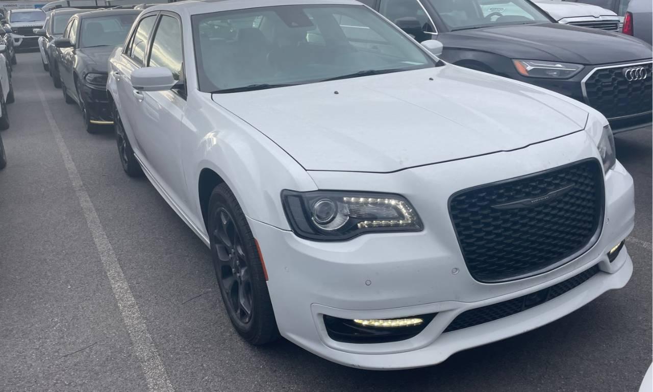 Used 2023 Chrysler 300 300 TOURING L for sale in London, ON