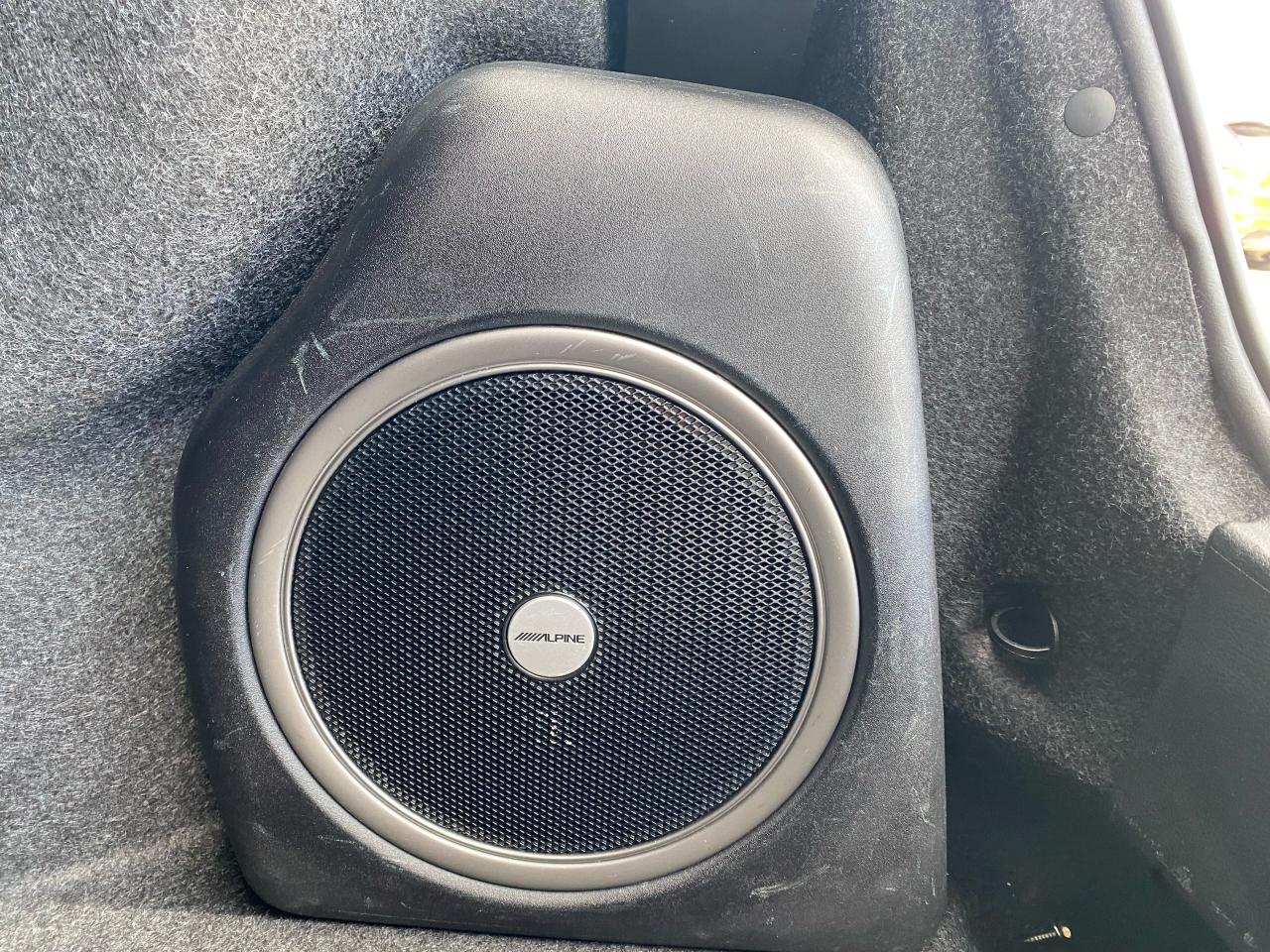 2023 Chrysler 300 300 TOURING L Photo