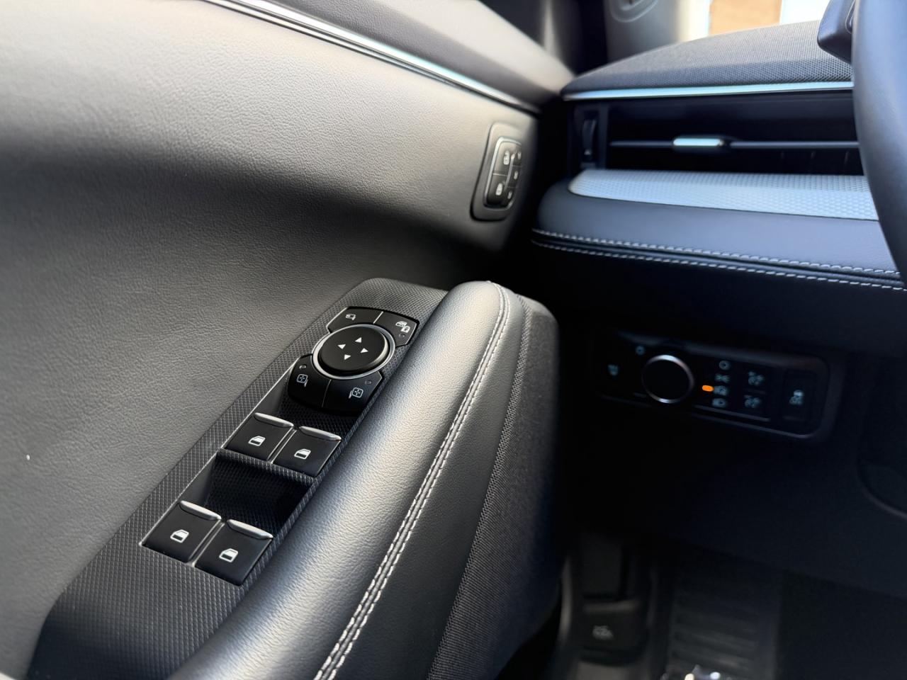 2022 Ford Mustang Mach-E Select AWD - Photo #8