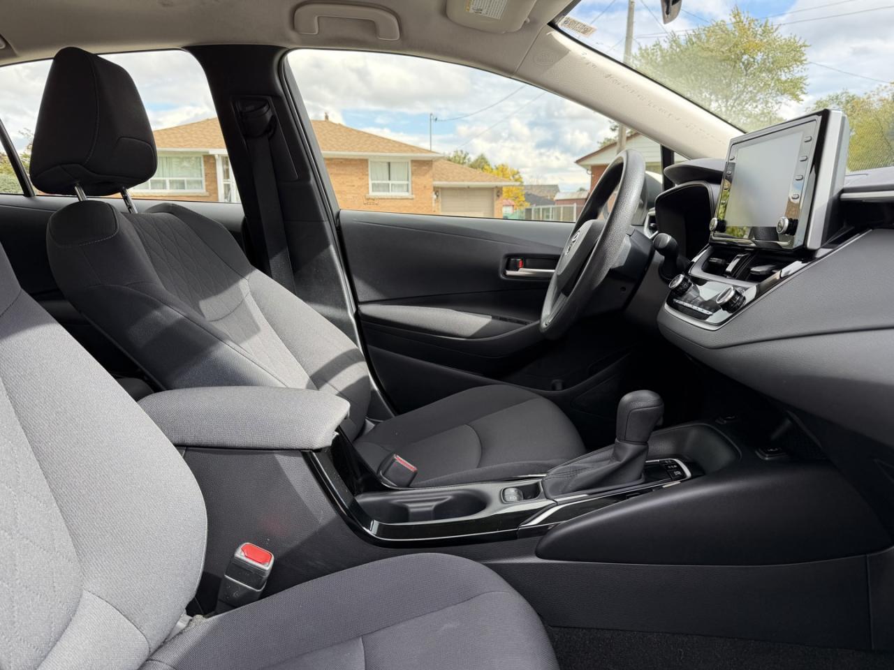 2020 Toyota Corolla LE Hybrid - Photo #26