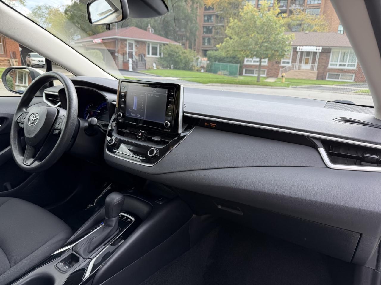 2020 Toyota Corolla LE Hybrid - Photo #8