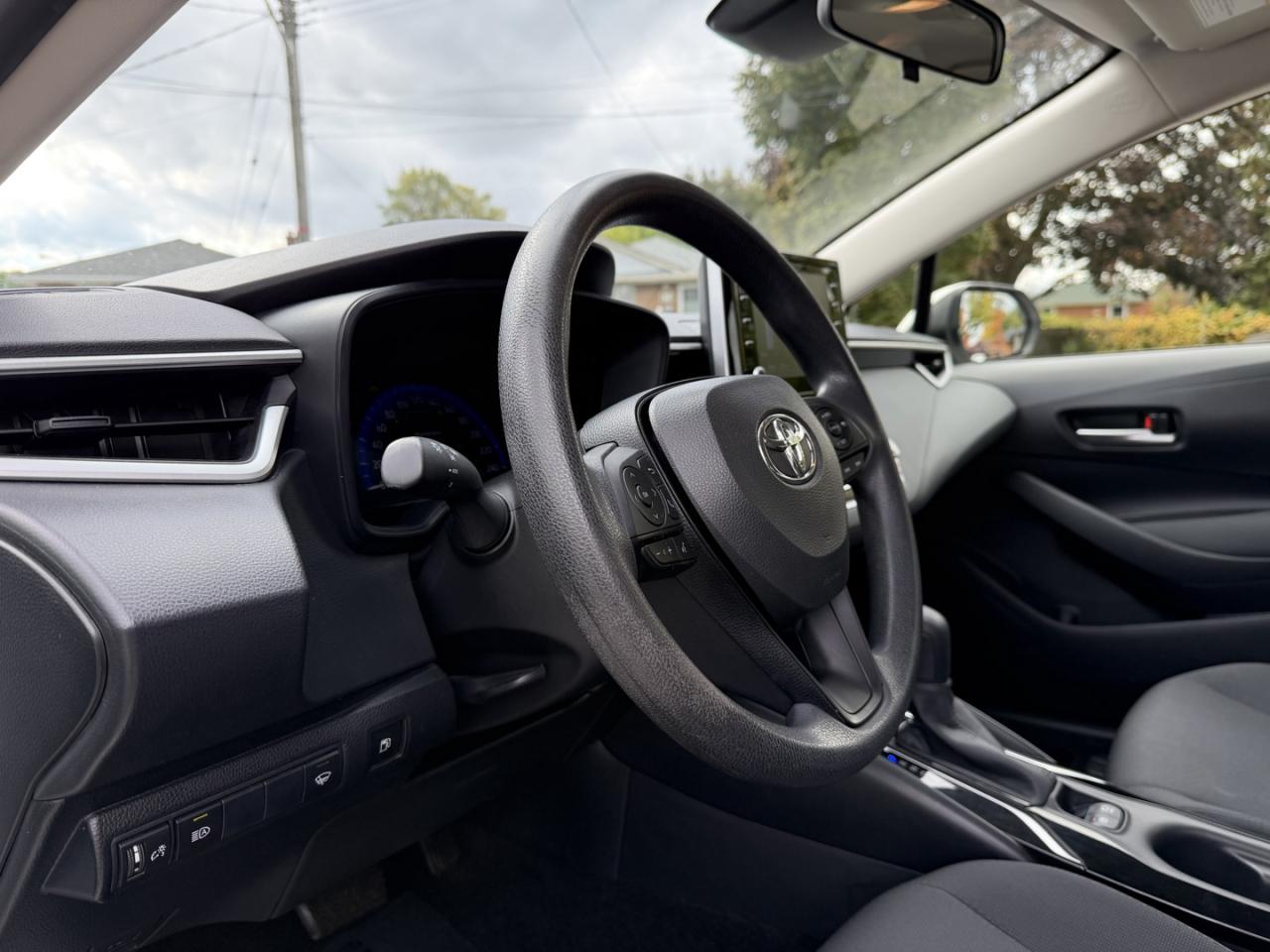 2020 Toyota Corolla LE Hybrid - Photo #11