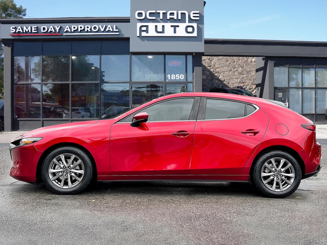 2019 Mazda MAZDA3 GS Auto FWD Photo2