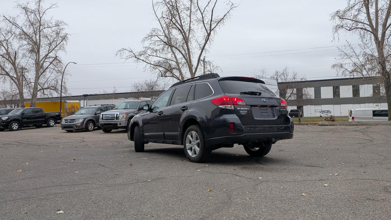 2013 Subaru Outback 2.5i Touring - Photo #5